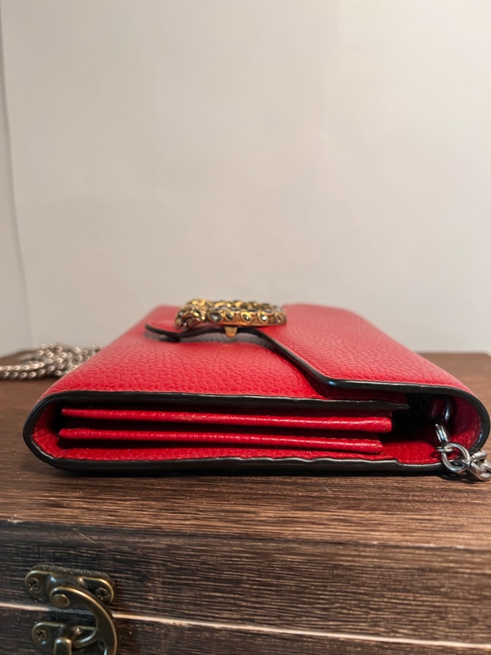 Gucci Red Leather Envelope Clutch with Gold-Tone Horsebit - Picture 5 of 9